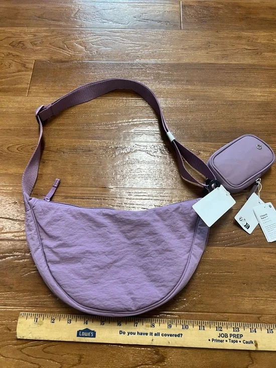 NWT Uniqlo Lilac Crossbody Bag with Lululemon Removable Pouch - Picture 2 of 6